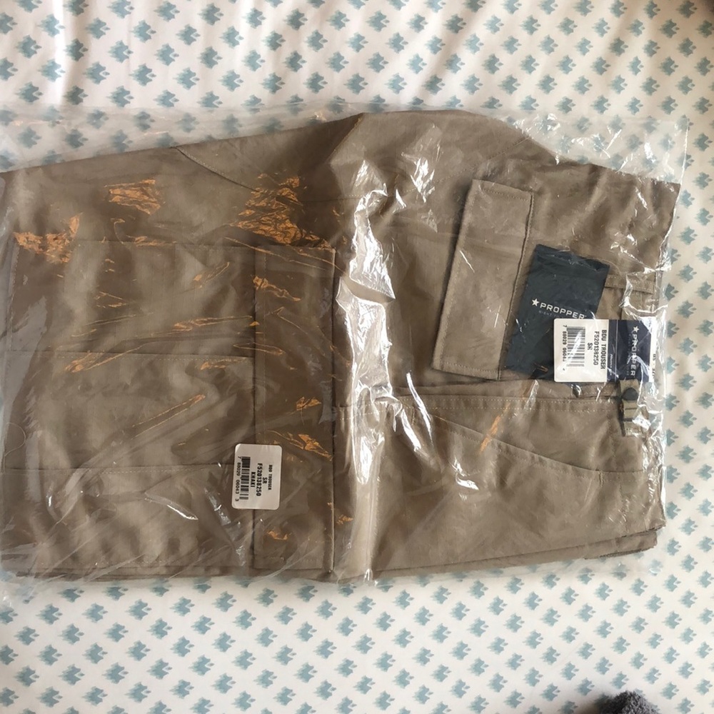 Khaki men’s cargo pants